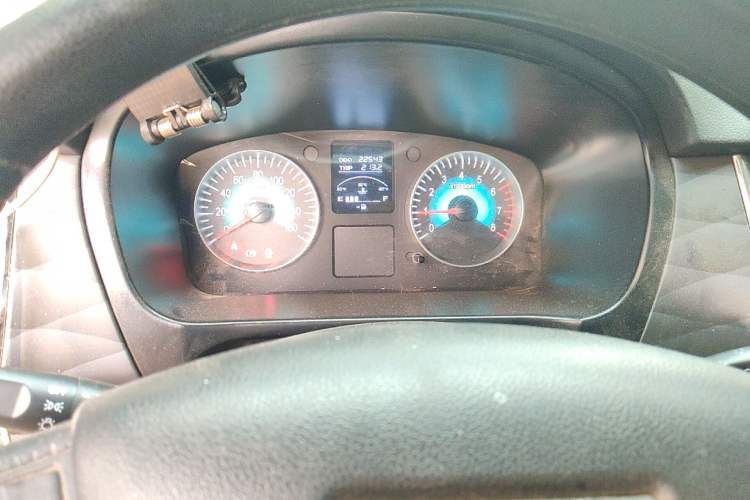 Used Jinbei Gold Hiace 2021 2.0L Passenger Van Travel Lion 7-Seater Instrument Cluster