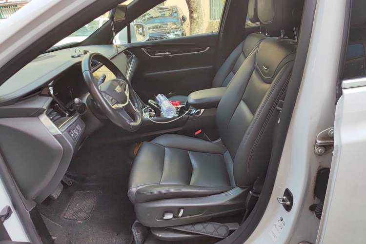 Used Cadillac XT5 2018 28E Four-Wheel Drive Tech Version