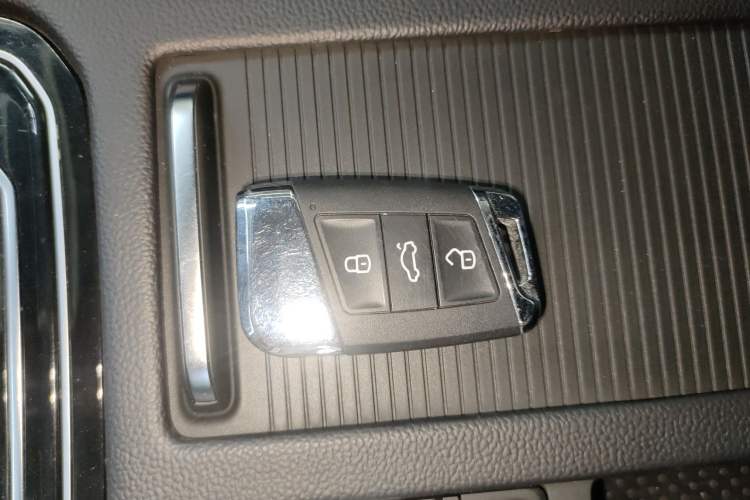 Used Volkswagen Magotan 2019 330TSI DSG Leading Model China VI Standard
