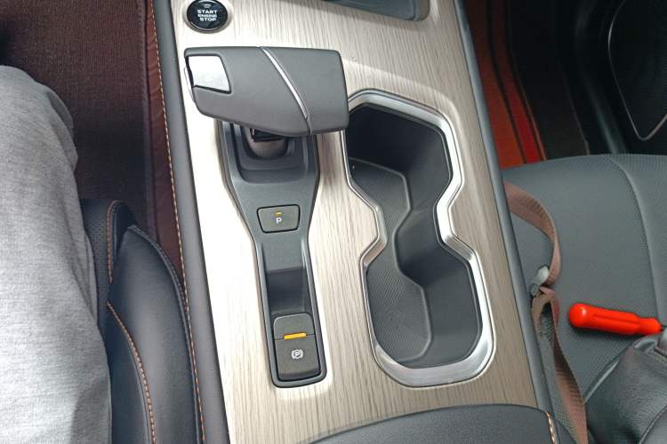 Used Oshan X7 PLUS 2023 Enjoy Edition 1.5T Automatic Pilot Model 7 Seats