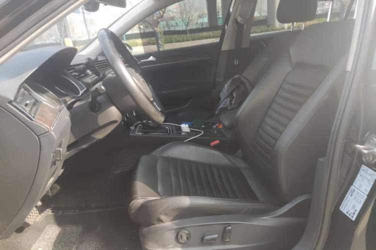 Used Volkswagen Magotan 2019 330TSI DSG Leading Model China VI Standard Left Front Seat