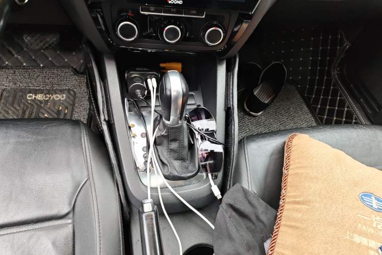 Used Volkswagen Sagitar 2012 1.6L Automatic Comfort Edition