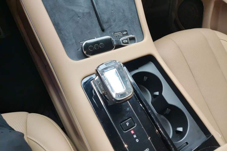 Used Hima AITO M7 2024 1.5T Intelligent Driving Rear-Drive Max Edition 6 Seats
