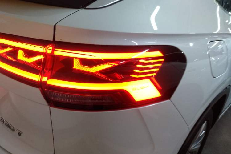 Used Volkswagen Tayron X 2020 330TSI Two-Wheel Drive Luxury Smart Connectivity Version
