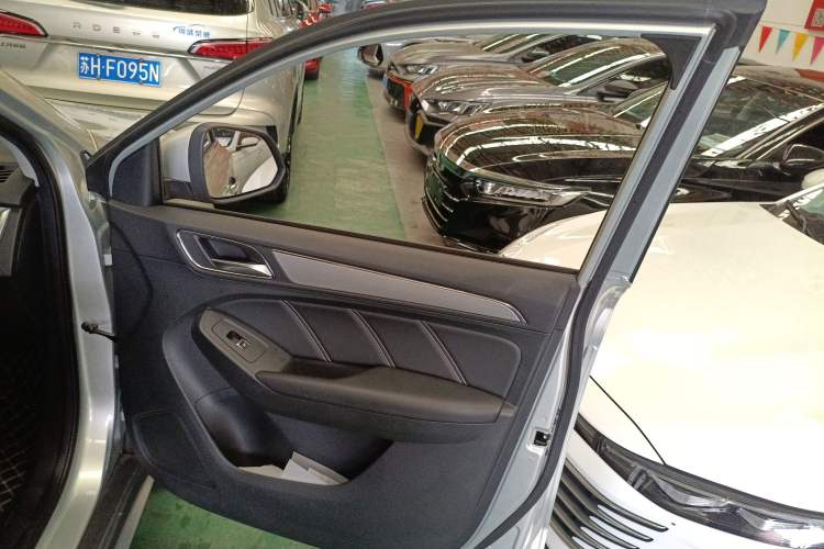 Used Roewe RX5 2020 20T Automatic 4G Connect Superior Flagship Edition
