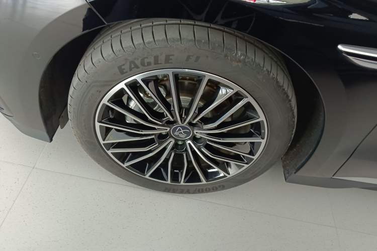 Used BYD Han 2025 DM-i Intelligent Driving Edition 125KM LiDAR Flagship Model