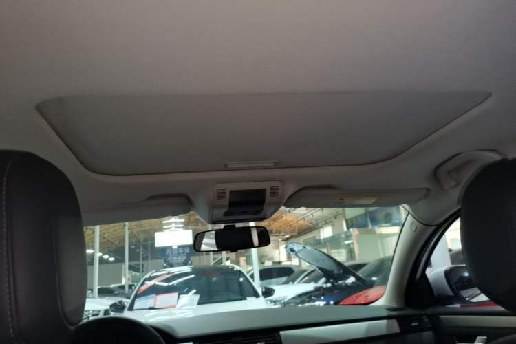 Used Qoros 3 2016 Urban SUV 1.6T Automatic Zhiyue Model