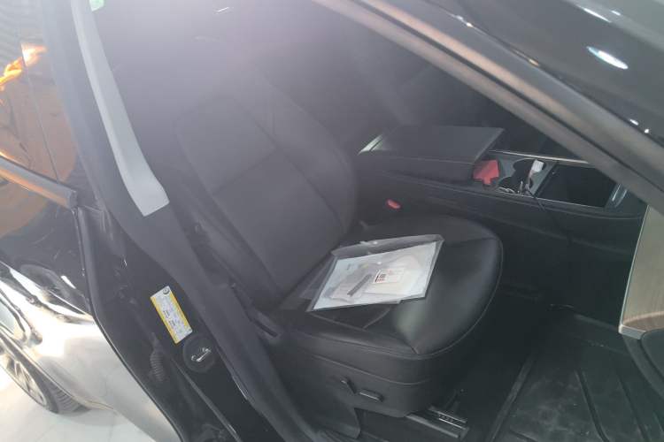 Used Tesla Model Y 2021 Long-Range All-Wheel-Drive Version 3D7
