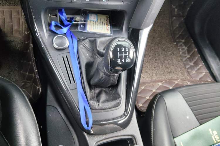 Used Ford Focus 2017 Sedan 1.6L Manual Fashion Edition Smart Drive Version