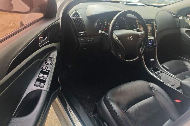 Used Hyundai Sonata 2014 2.4L Automatic Leading Edition China V Standard