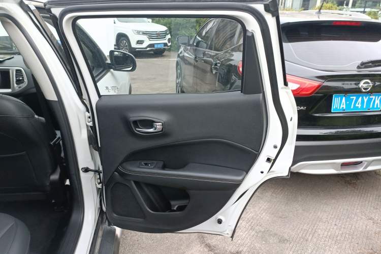 Used Jeep Compass 2019 200T Automatic Family Edition - Connected Large Screen Version