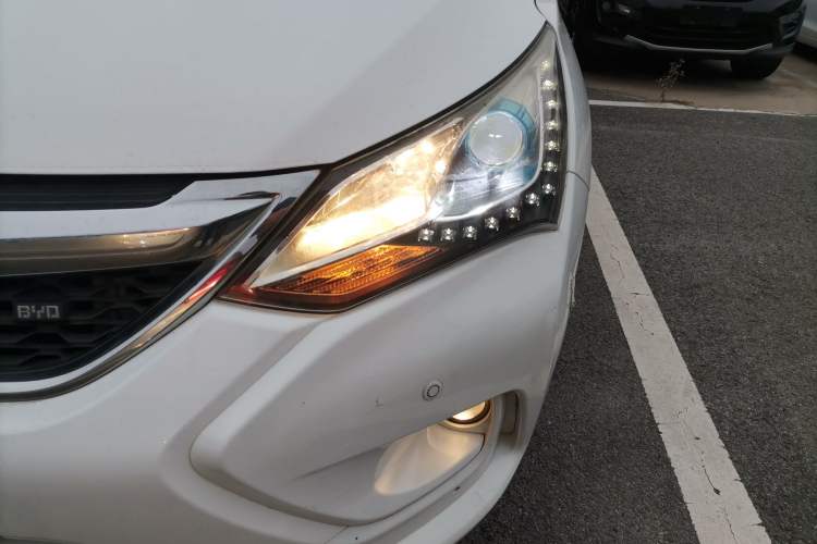 Used BYD Song 2017 Gaishe Upgrade Edition 1.5TID Automatic Elite Model
