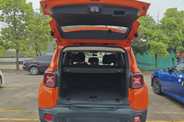 Used Jeep Renegade 2017 180T Automatic Kinetic Edition+