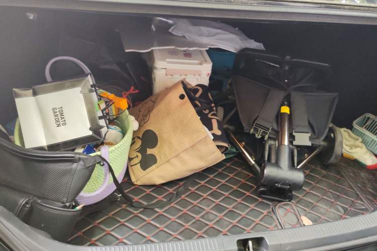 Used Toyota Camry 2018 2.5G Luxury Edition Trunk