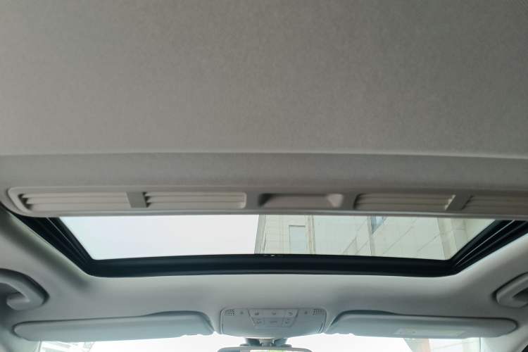 Used Mercedes-Benz C-Class 2018 C 180 L Fashion Edition Sport Version
