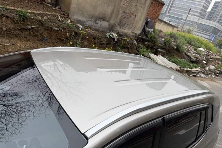 Used AION Y 2023 Plus 510 Enjoy Edition Roof