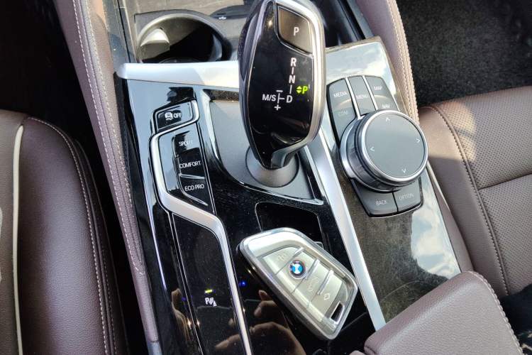 Used BMW 5 Series 2021 525Li M Sport Package