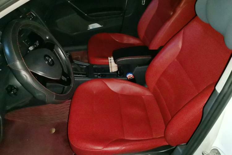 Used Volkswagen Golf 2016 230TSI Automatic Comfort Version
