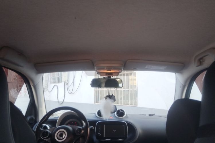 Used smart fortwo 2015 1.0L 52 kW hardtop Dynamic version
