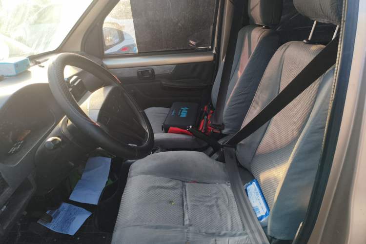 Used Wuling Rongguang 2011 1.2L Base Version
