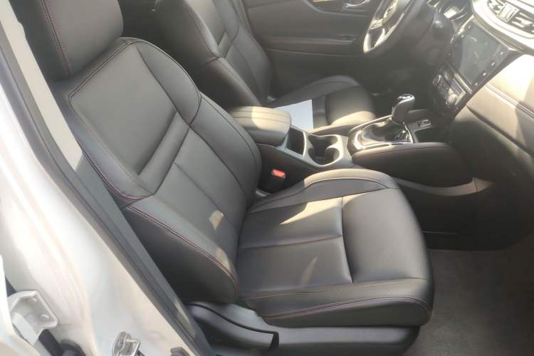 Used Nissan Qashqai 2022 2.0L CVT XV Smart Enjoyment Version Right Front Seat