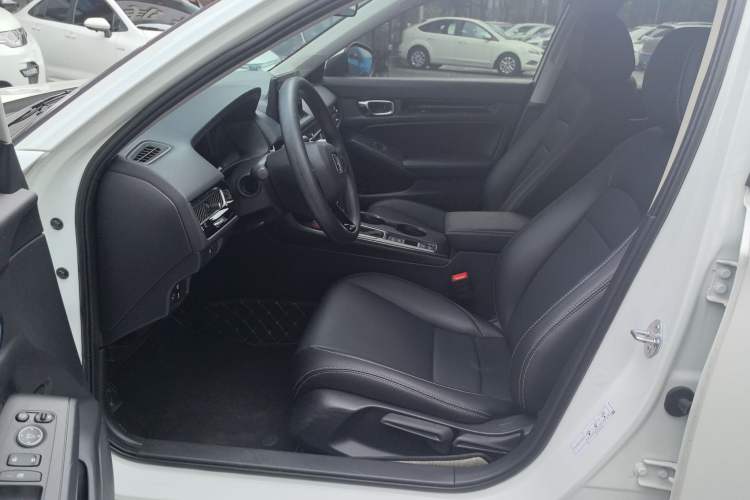 Used Honda Civic 2022 240TURBO CVT Dynamic Edition Left Front Seat