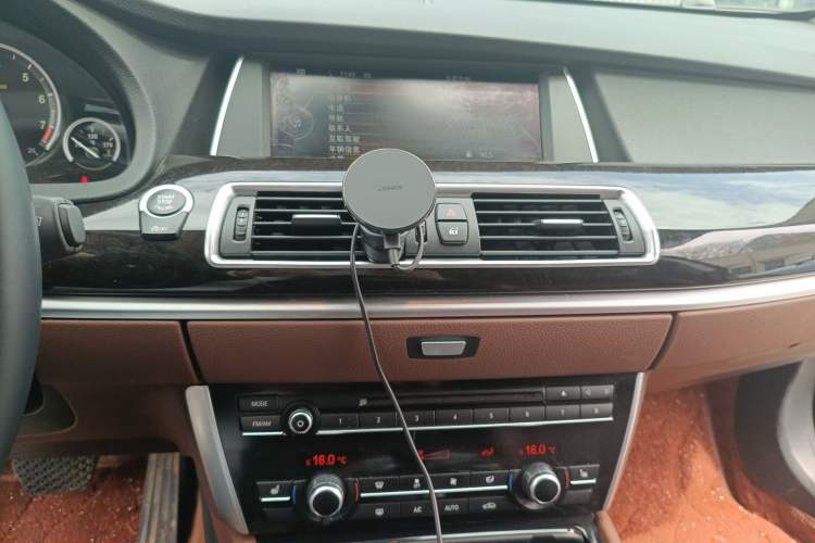 Used BMW 5 Series GT 2015 528i Leading Model Audio And AC Panel