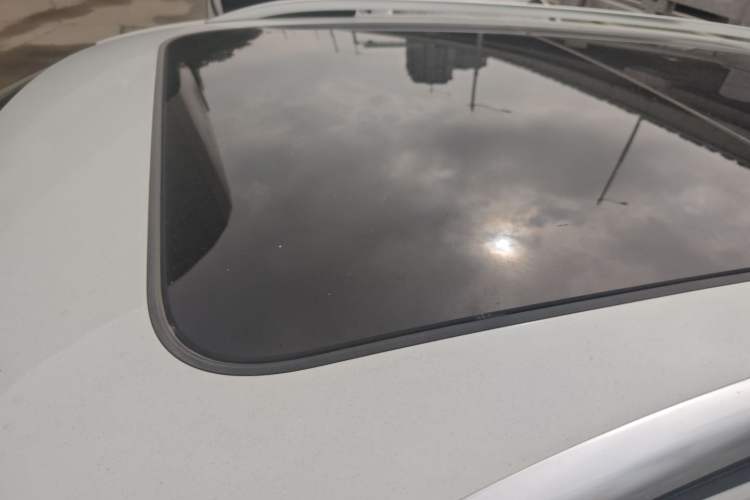 Used Volkswagen Tiguan L 2023 Restyled 330TSI Automatic Two-Wheel Drive R-Line Enhanced Comfort Version Roof