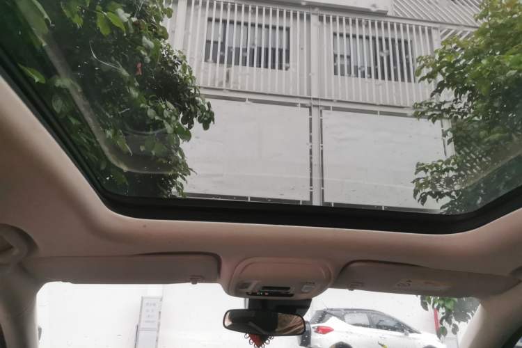 Used Buick Envision 2022 Facelift Encore S 552T Two-Wheel-Drive Luxury Model
