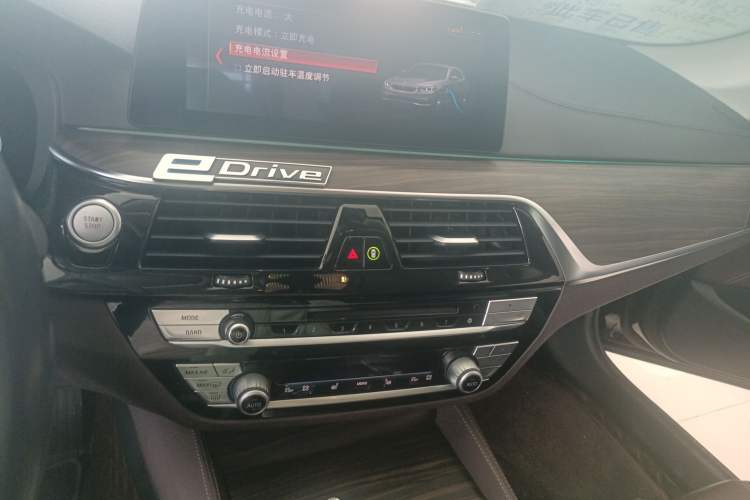 Used BMW 5 Series New Energy 2019 530Le Luxury Package Audio And AC Panel