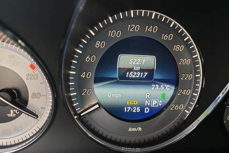 Used Mercedes-Benz GLK-Class 2015 GLK 260 4MATIC Dynamic Edition Ultimate Version
