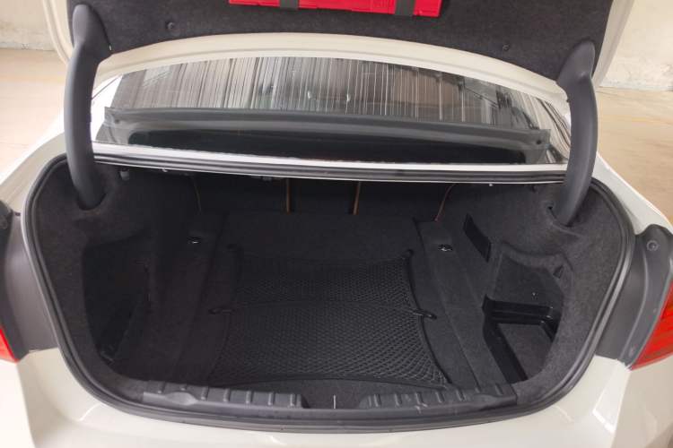 Used BMW 3 Series 2013 320Li Luxury Design Package