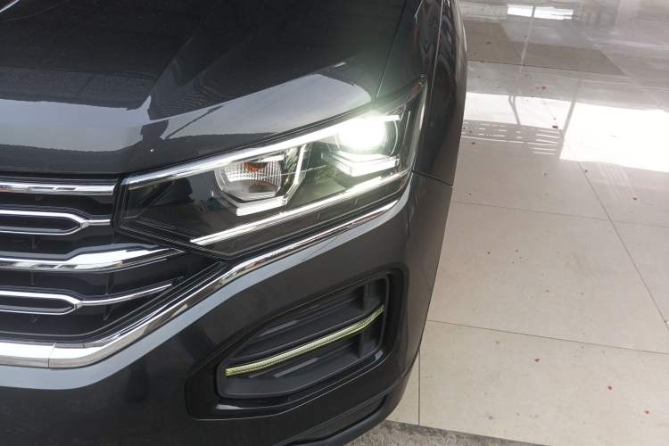 Used Volkswagen Tayron 2019 330TSI Two-Wheel Drive Luxury Model China VI Standard