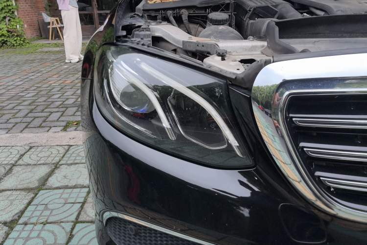 Used Mercedes-Benz E-Class 2016 E 200 L Right Front Headlight