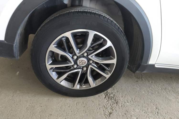 Used Baojun 730 2019 1.5T Manual Fashion Model 7-seater China VI