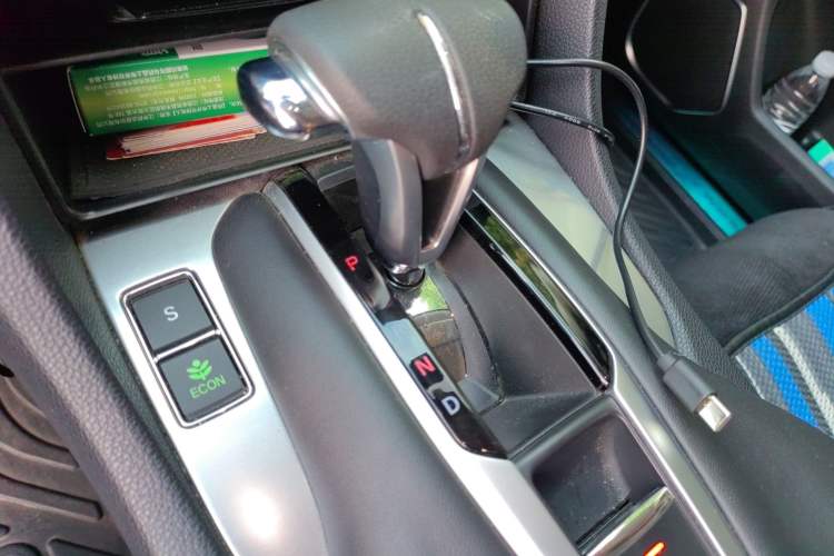 Used Honda Avancier 2019 240TURBO Two-Wheel Drive Elite Edition Gear Lever