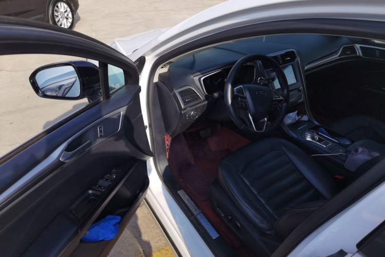 Used Ford Mondeo 2017 EcoBoost 180 Luxury Model
