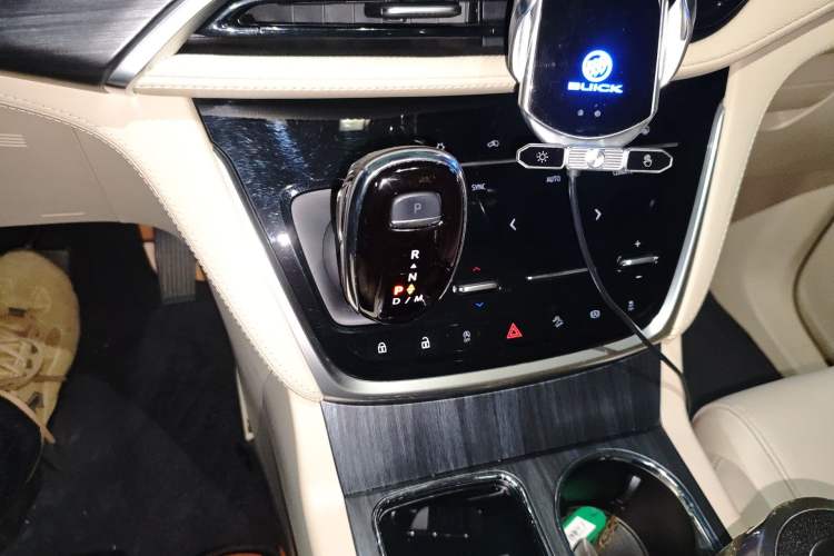 Used Buick GL8 2023 ES Lu Zun Deluxe Model
