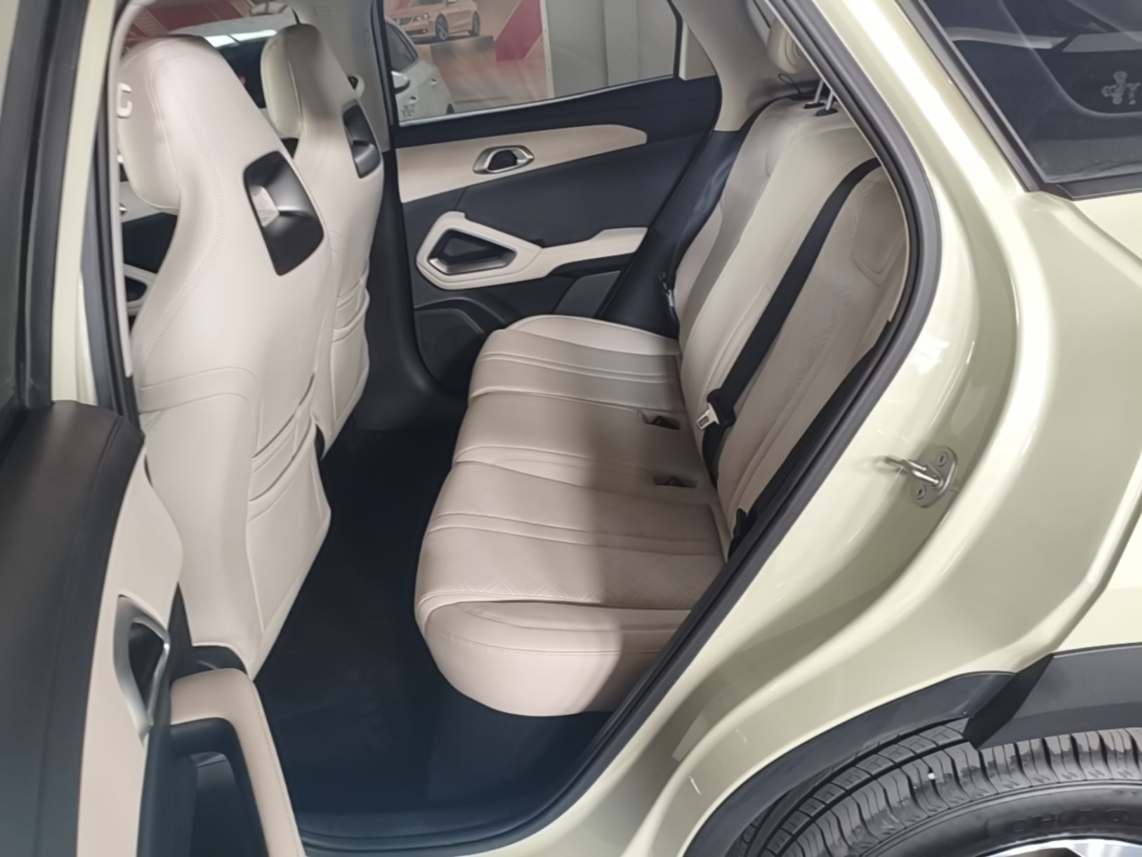BYD Yuan UP 2024 401KM Leading Edition — снимка 20