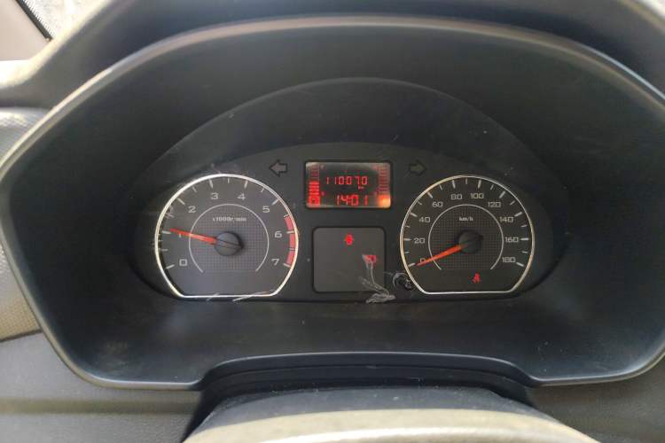 Used Wuling Hongguang V 2019 1.5L Jingqu Edition Sealed-Window Vehicle China VI LAR Instrument Cluster