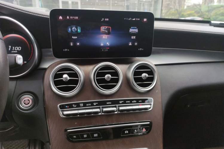 Used Mercedes-Benz GLC 2020 GLC 260 L 4MATIC Luxury Model Audio And AC Panel