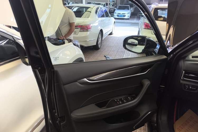 Used Brilliance V7 2018 280T DCT Luxury Model 5 Seats
