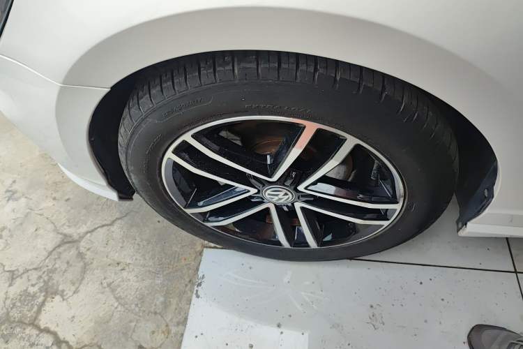Used Volkswagen Lamando 2019 280TSI DSG Comfort Edition China VI standard Left Front Wheel Hub