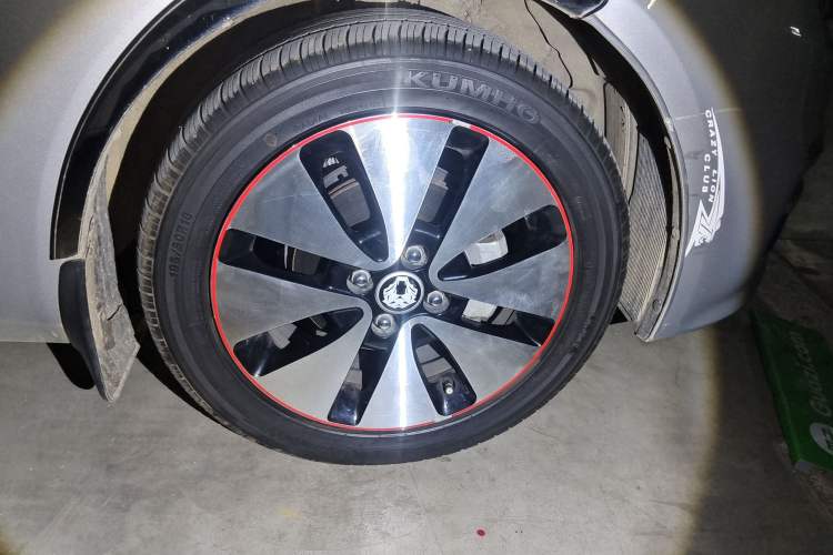 Used Kia K2 2015 Hatchback 1.4L MT GLS Cool Edition
