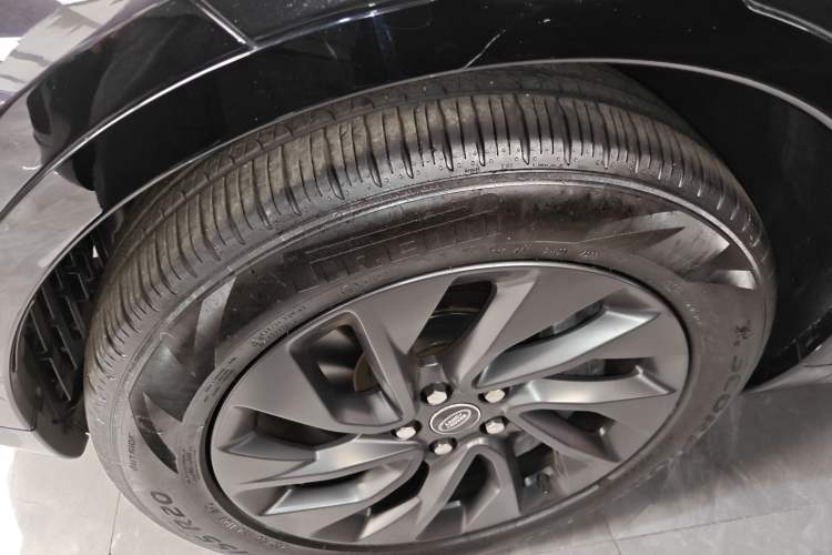 Used Land Rover Discovery 2023 360 PS R-Dynamic S