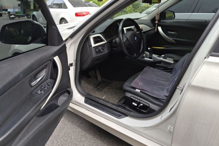 Used BMW 3 Series 2016 320i Fashion Model
