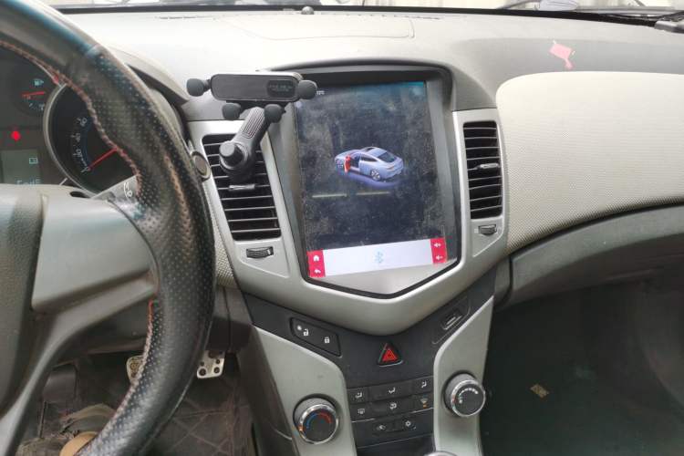 Used Chevrolet Cruze 2013 1.6L SL MT Audio And AC Panel