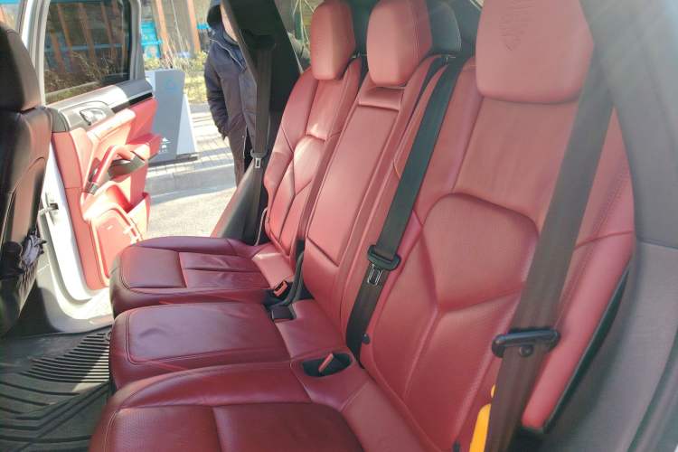 Used Porsche Cayenne 2014 Cayenne Platinum Edition 3.0T