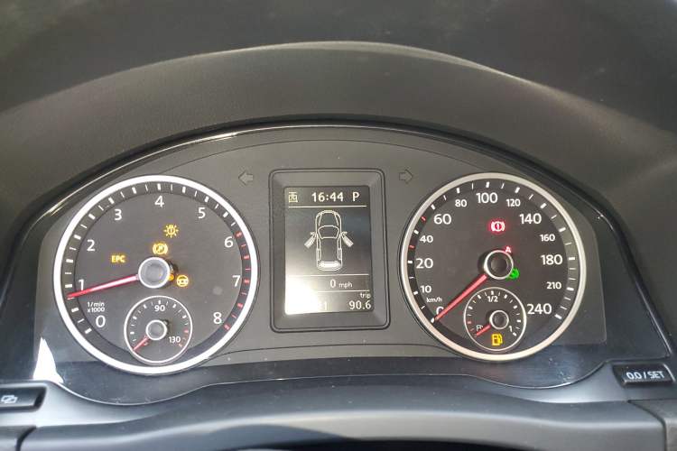 Used Volkswagen Tiguan 2010 2.0 TSI Automatic All-Wheel-Drive Elite Edition
