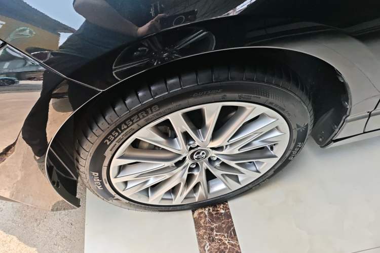 Used Toyota Avalon 2023 Dual-Motor 2.5L XLE Prestige Edition Left Front Wheel Hub